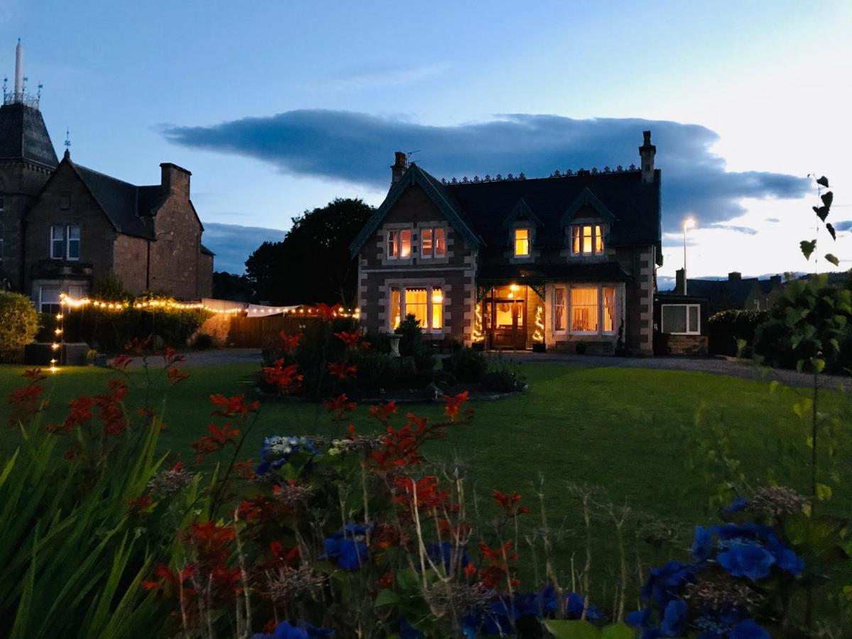 Lairds Lodge Inverness Bagian luar foto
